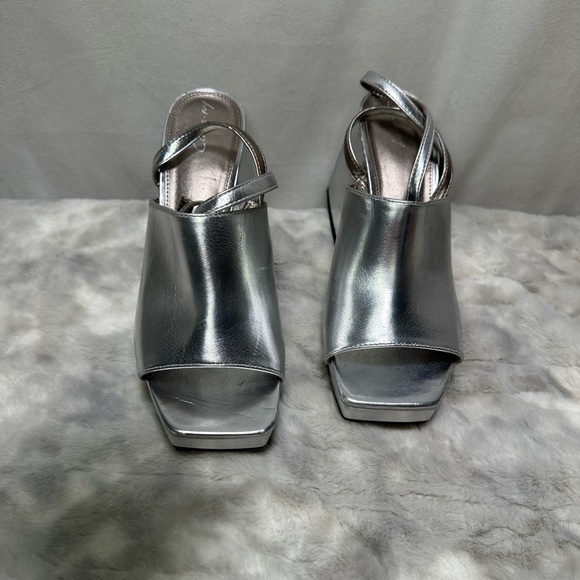 New CIRCUS NY BY SAM EDELMAN Miranda Metallic Ankle Strap Sandals Size 9.5 - Picture 2 of 7
